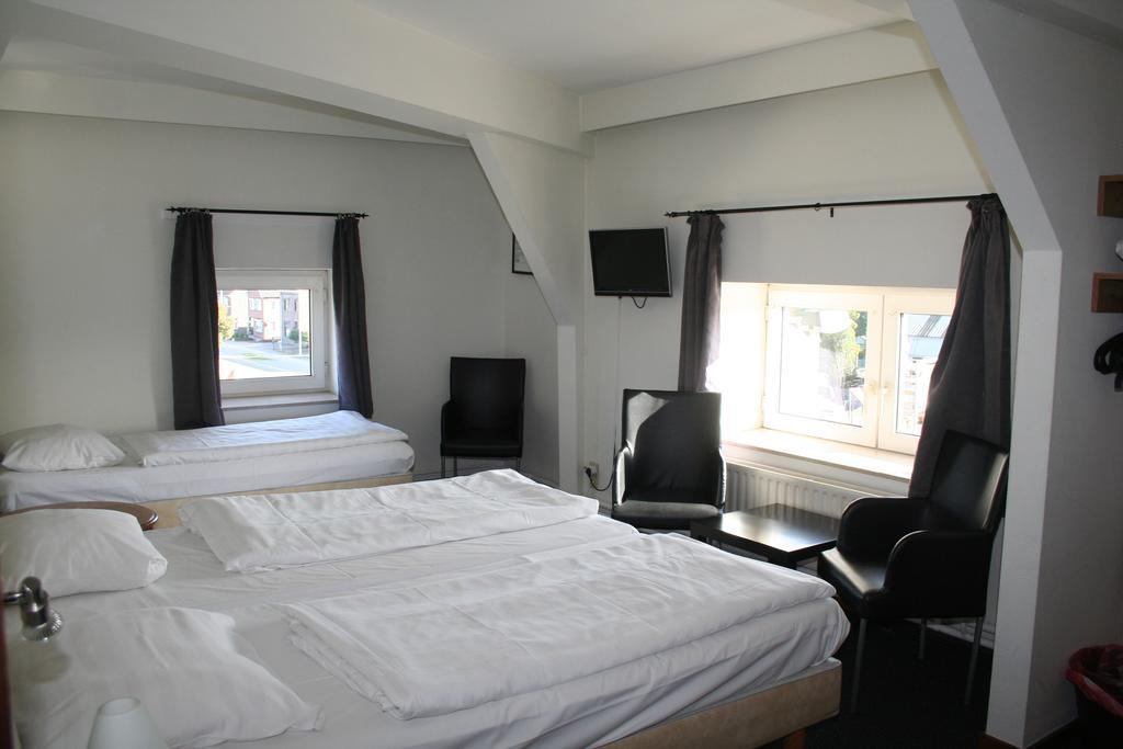 Hotel Admiraal Lanaken Exteriör bild
