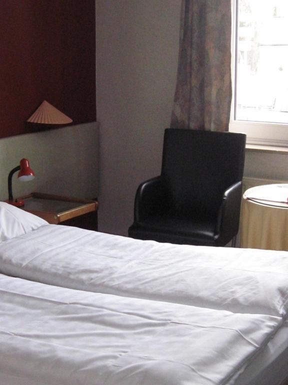 Hotel Admiraal Lanaken Rum bild